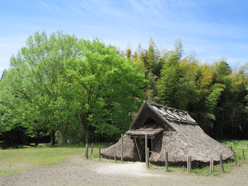 竪穴式住居